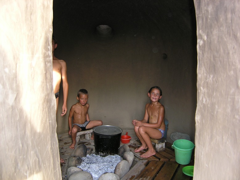 Скрытая камера с русскими женщинами в бане